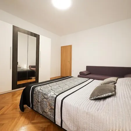 City Center Daire